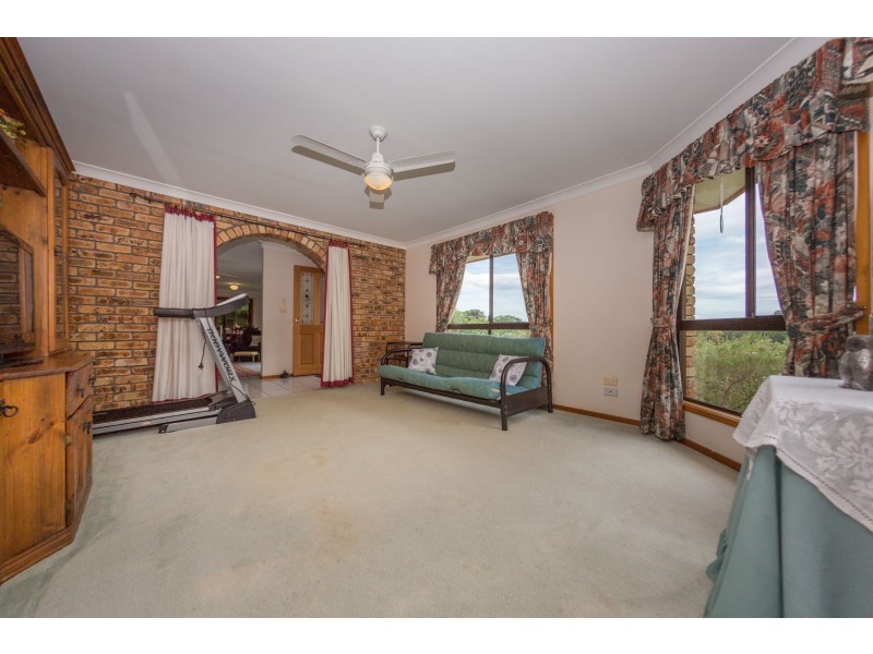 27 Dalmacia Drive, Wollongbar NSW 2477