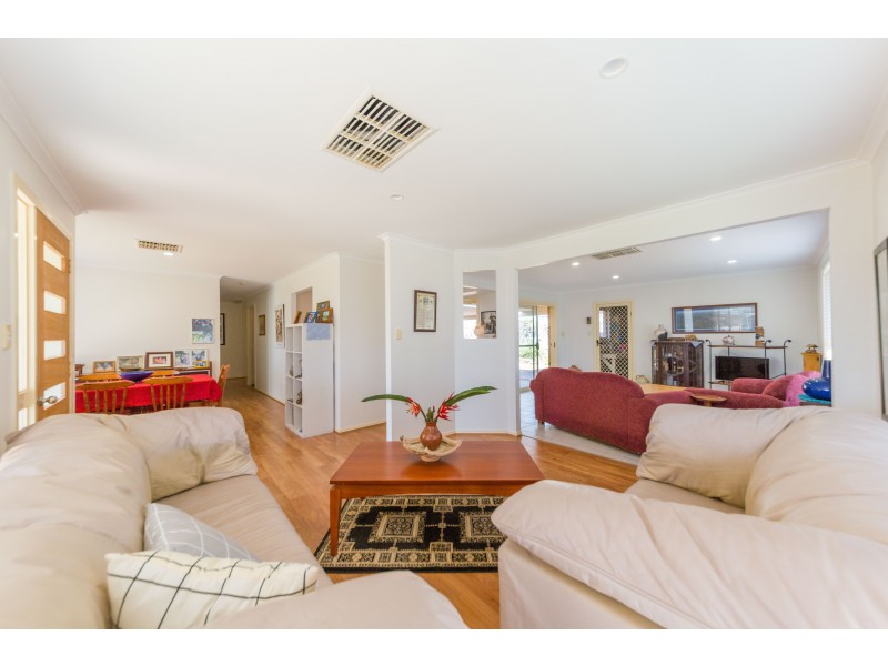 1 Queens Park Court, Wollongbar NSW 2477