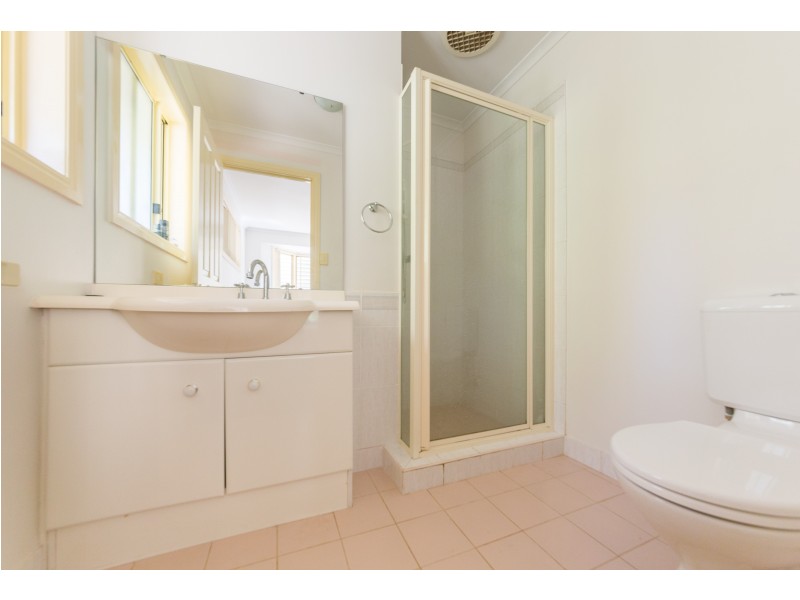 1 Queens Park Court, Wollongbar NSW 2477