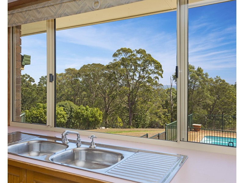 26 Highview Crescent, Modanville NSW 2480