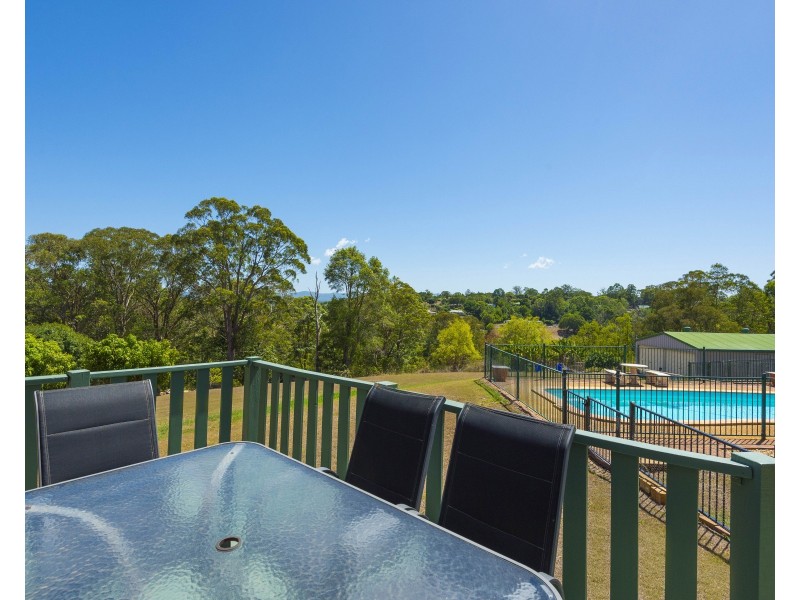 26 Highview Crescent, Modanville NSW 2480