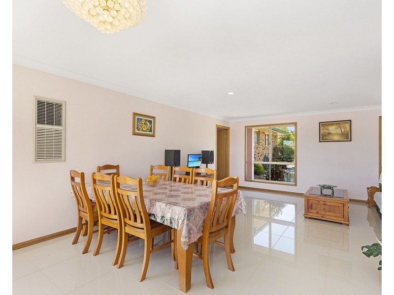 26 Highview Crescent, Modanville NSW 2480