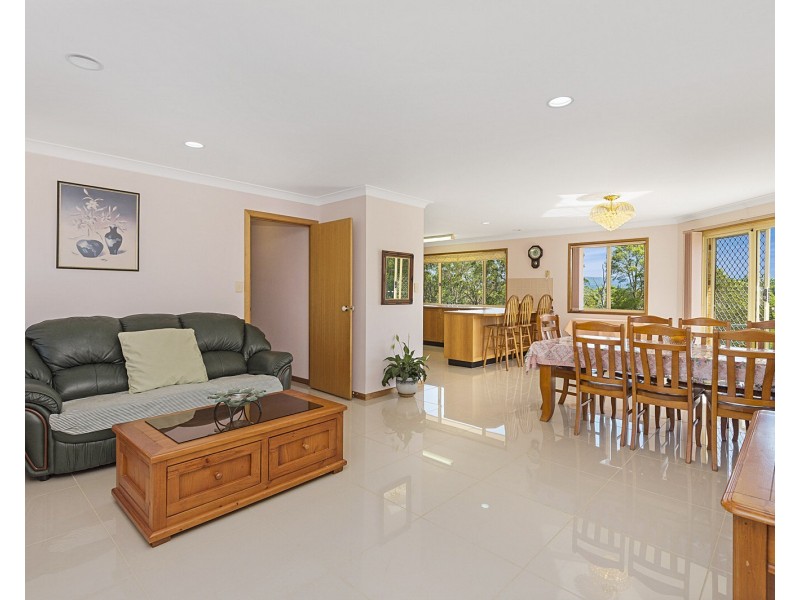 26 Highview Crescent, Modanville NSW 2480