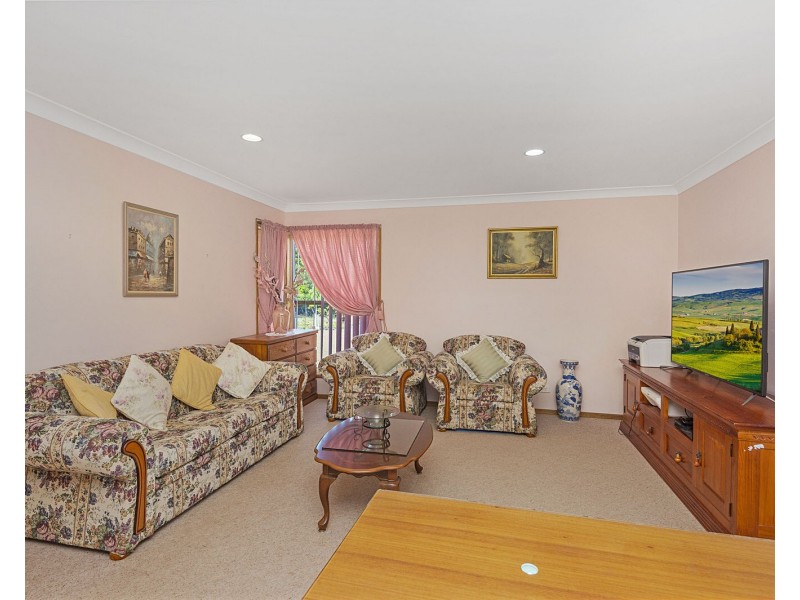 26 Highview Crescent, Modanville NSW 2480