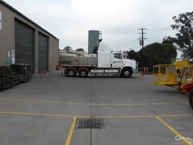 13 Thrift Close, Mount Thorley NSW 2330