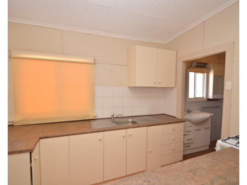 77 Creedon Street, Broken Hill NSW 2880