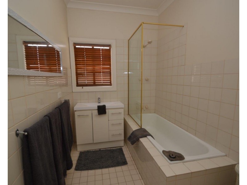 1 Railway Parade, Broken Hill NSW 2880