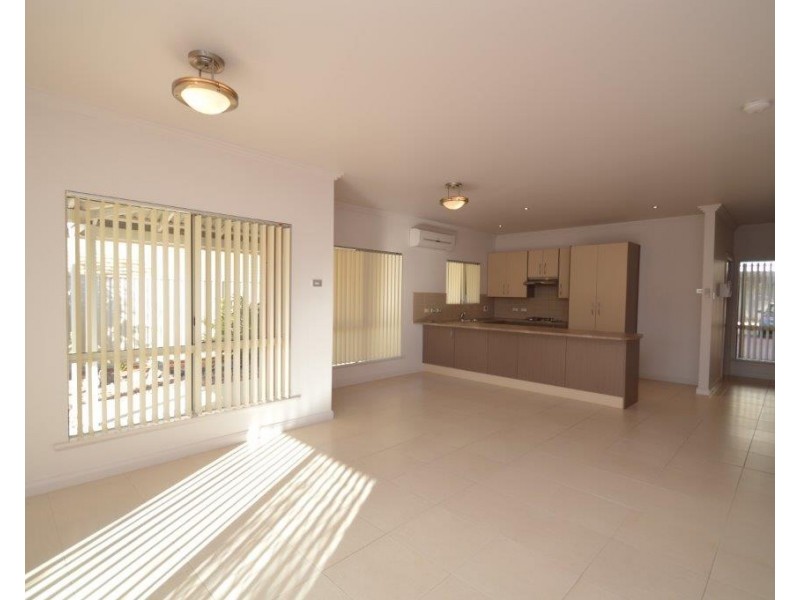 2/110 Brazil Street, Broken Hill NSW 2880