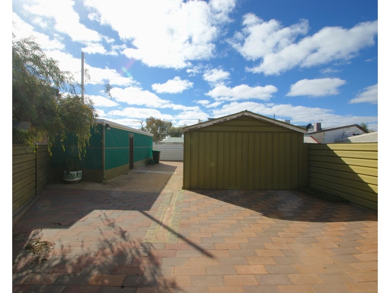 100 Kaolin Street, Broken Hill NSW 2880
