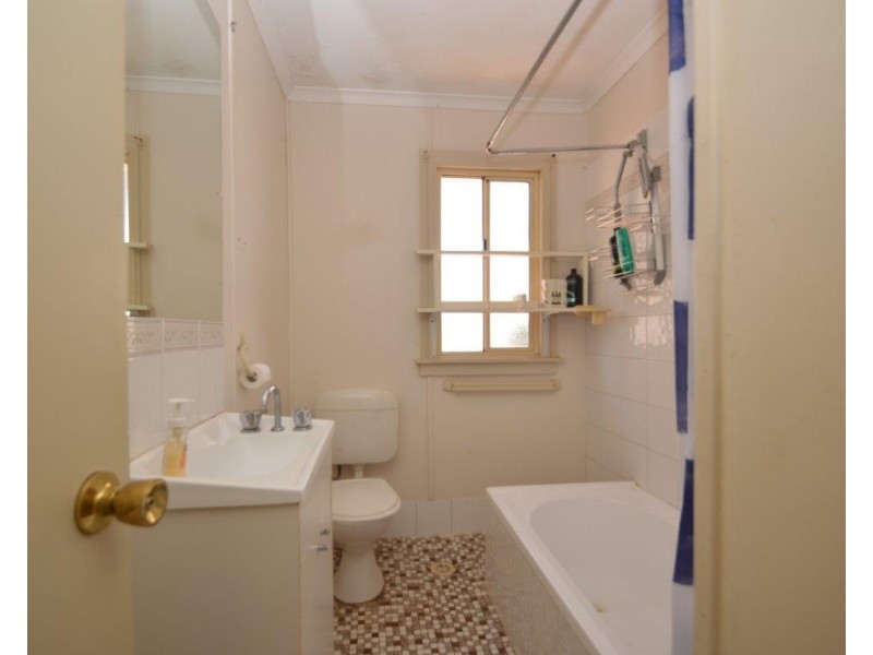 676 McGowen Street, Broken Hill NSW 2880