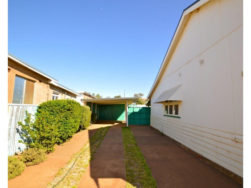 160 Piper Street, Broken Hill NSW 2880