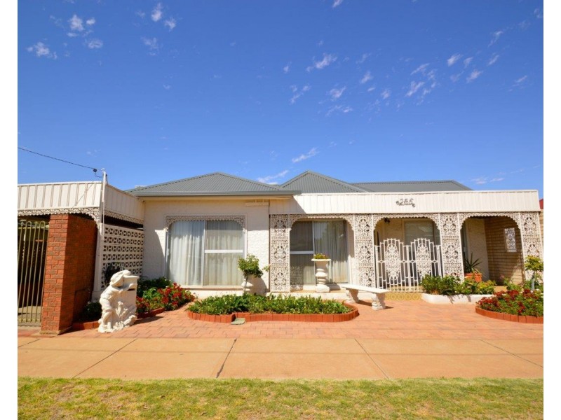 285 Chloride Street, Broken Hill NSW 2880