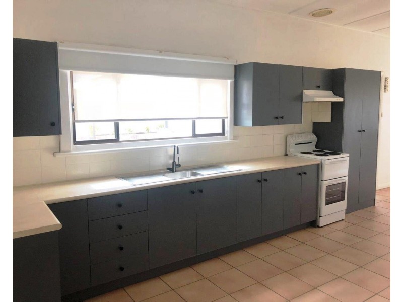 11 Racecourse Road, Broken Hill NSW 2880