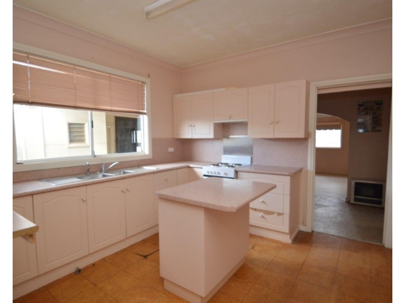 115 Gaffney Lane, Broken Hill NSW 2880