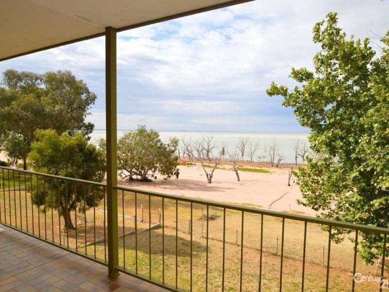 19 Kingfisher Ave, Menindee NSW 2879