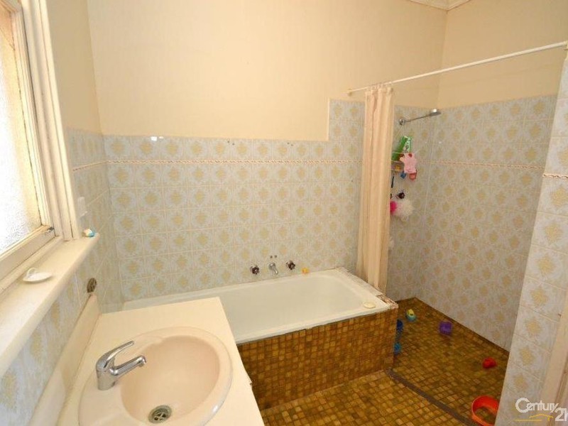 2 Dundas Avenue, Broken Hill NSW 2880