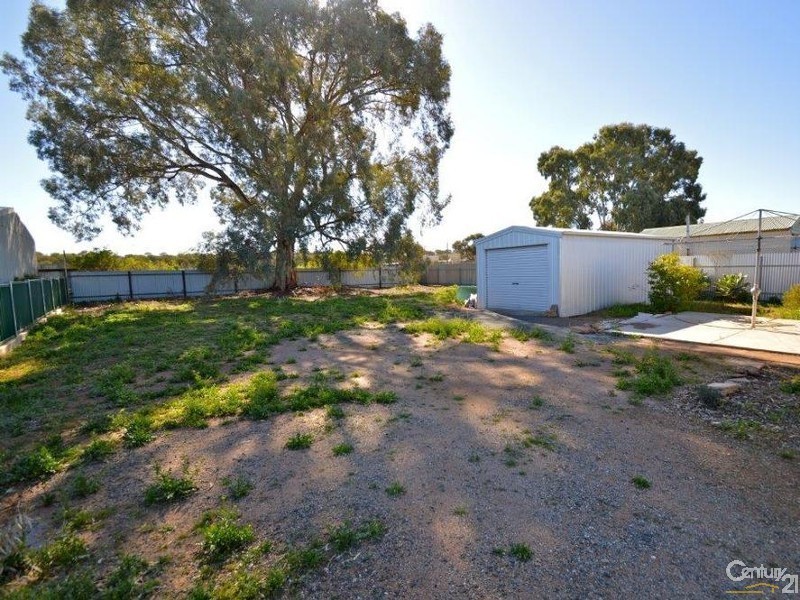 11 Racecourse Road, Broken Hill NSW 2880
