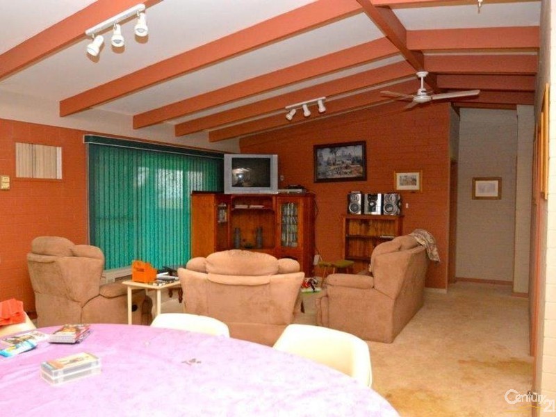 31 Kingfisher Ave, Menindee NSW 2879