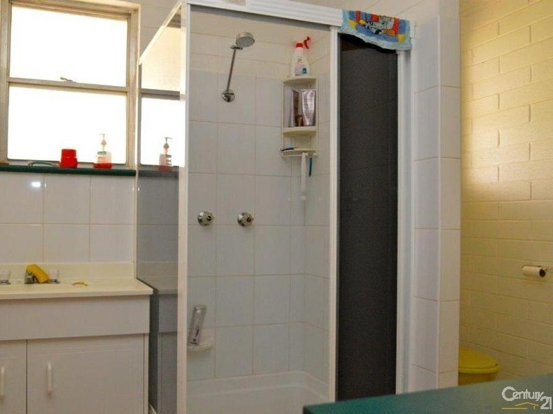 31 Kingfisher Ave, Menindee NSW 2879