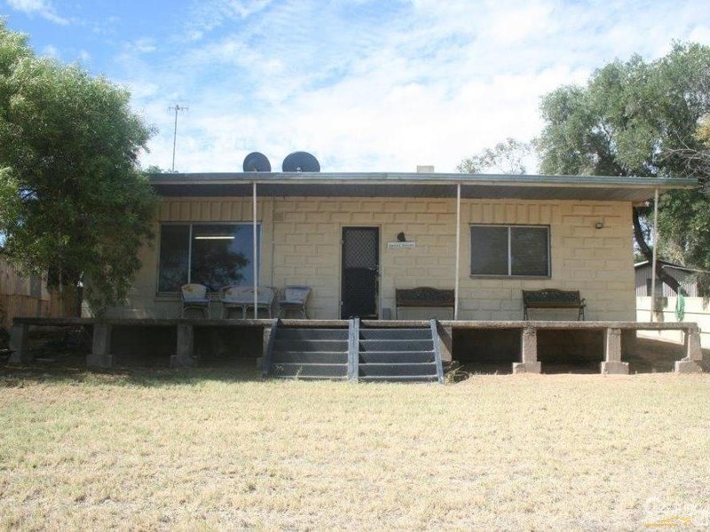 41 Lakeview Avenue, Menindee NSW 2879