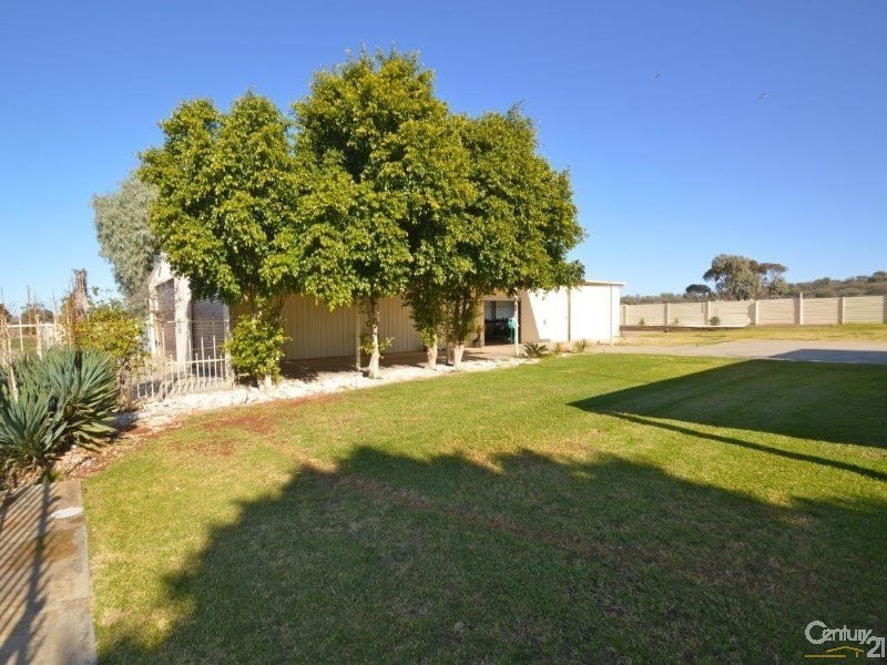 17 Racecourse Road, Broken Hill NSW 2880