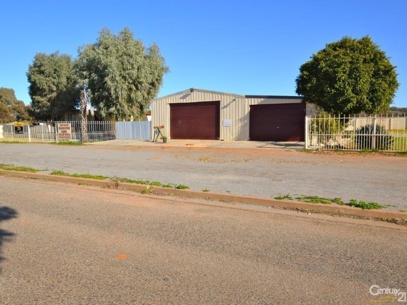 17 Racecourse Road, Broken Hill NSW 2880