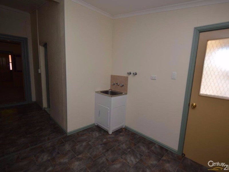 43 Yartla Street, Menindee NSW 2879