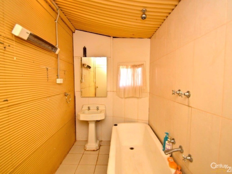 80 Gaffney Lane, Broken Hill NSW 2880