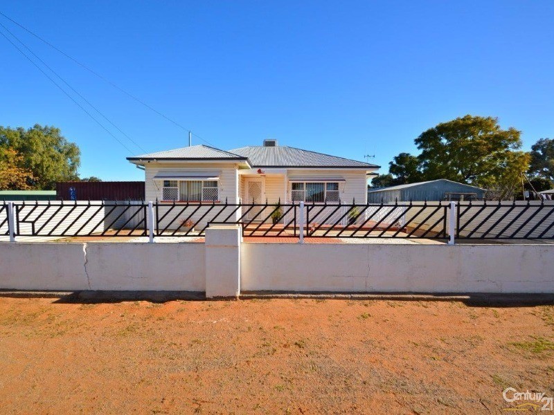 17 Creedon Street, Broken Hill NSW 2880