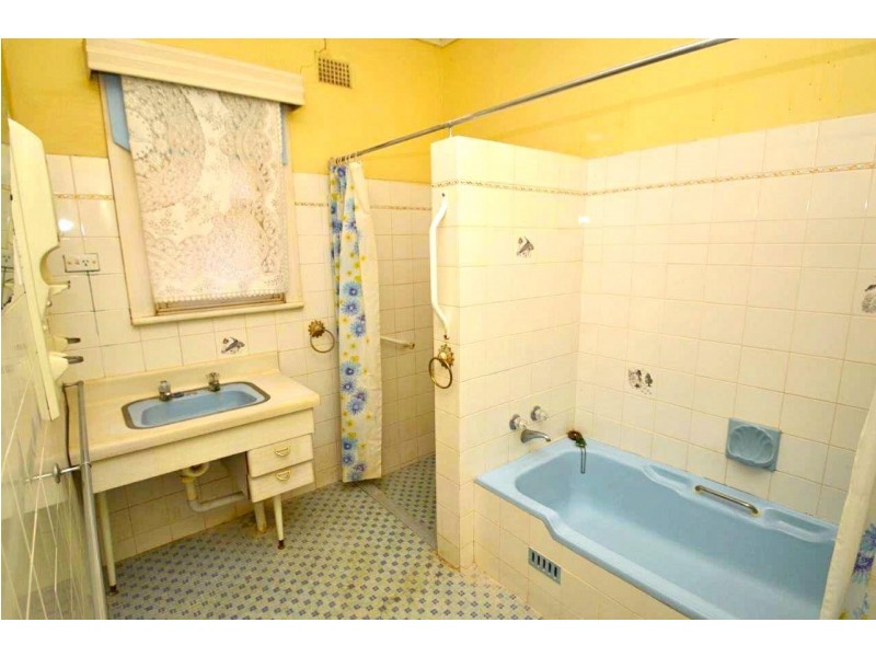 82 Ryan Street, Broken Hill NSW 2880