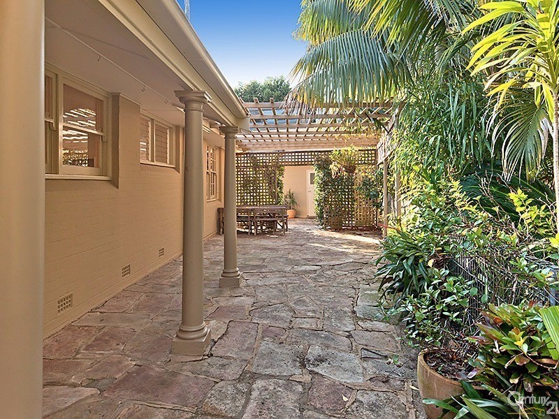 2a Holly Street, Castle Cove NSW 2069