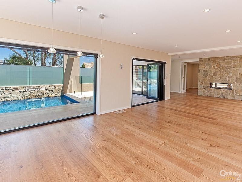 262 Edinburgh Road, Castlecrag NSW 2068