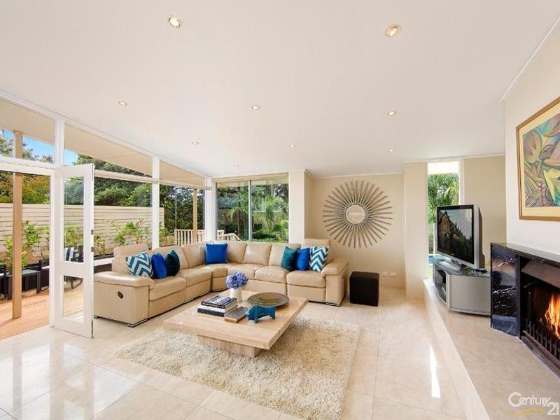 33 Raeburn Avenue, Castlecrag NSW 2068