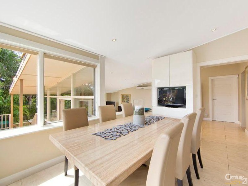 33 Raeburn Avenue, Castlecrag NSW 2068