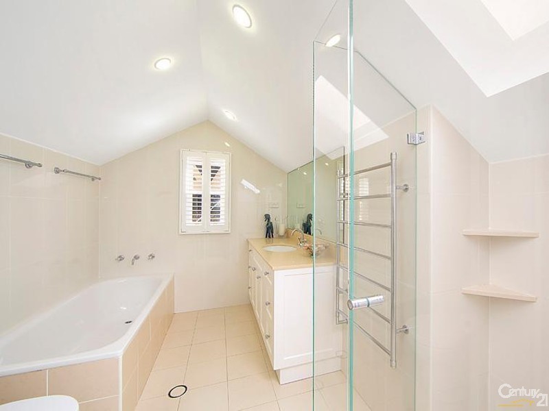 4 Harwood Avenue, Chatswood NSW 2067