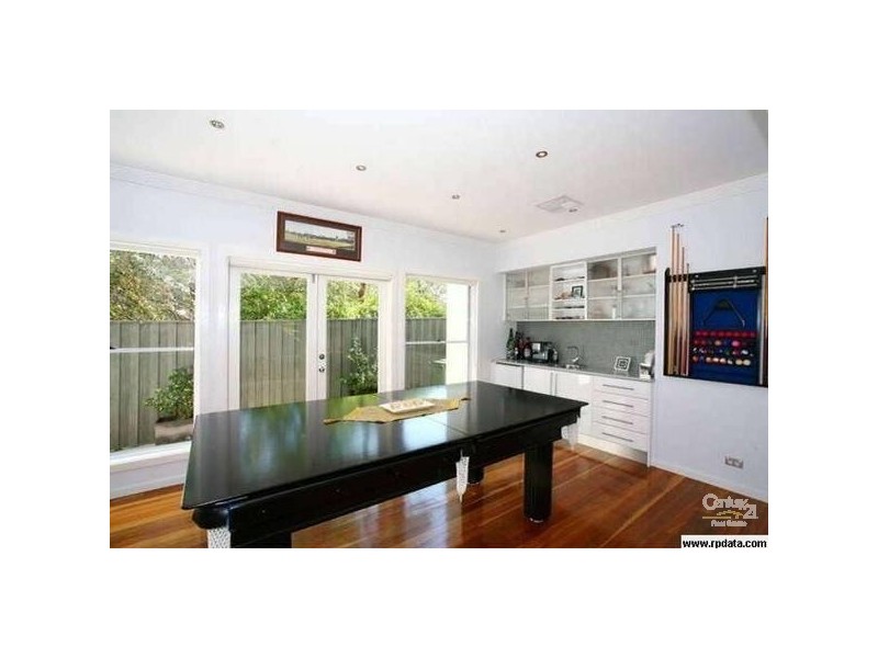 2 KENDALL ROAD, Castle Cove NSW 2069