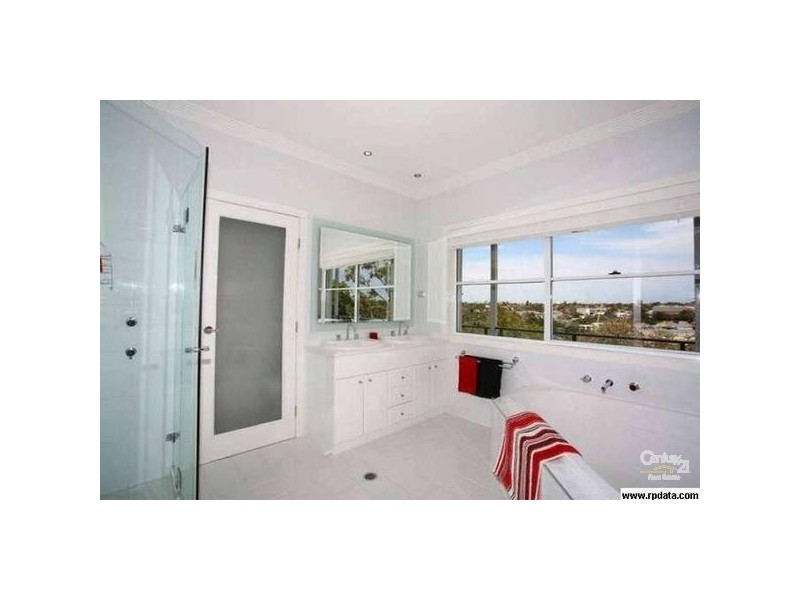 2 KENDALL ROAD, Castle Cove NSW 2069