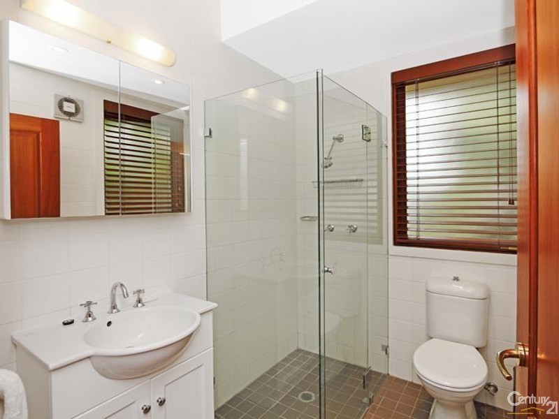 1/2 The Bartizan, Castlecrag NSW 2068