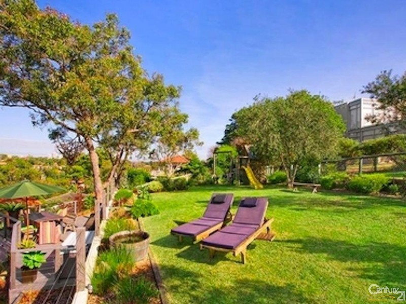 15 The Rampart, Castlecrag NSW 2068