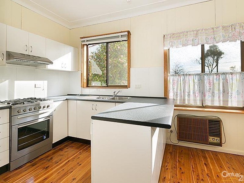 4 Coolabah Crescent, Forestville NSW 2087