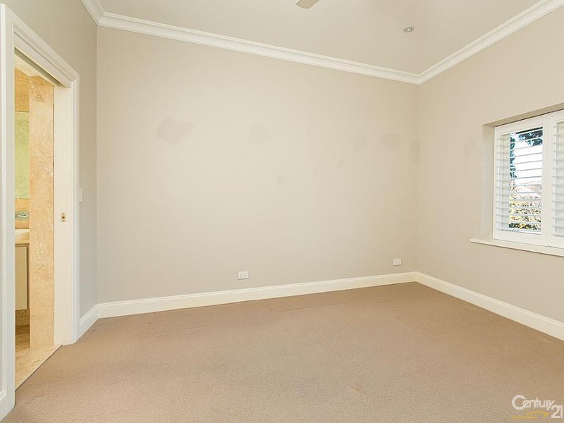 9 Robert Street, Willoughby NSW 2068