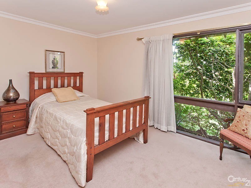 7 Emerstan Drive, Castle Cove NSW 2069