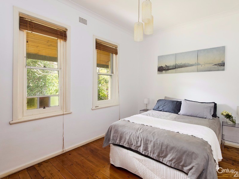 8 Crabbes Avenue, Willoughby NSW 2068