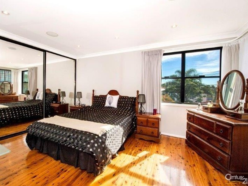 6 Seaview Street, Clovelly NSW 2031