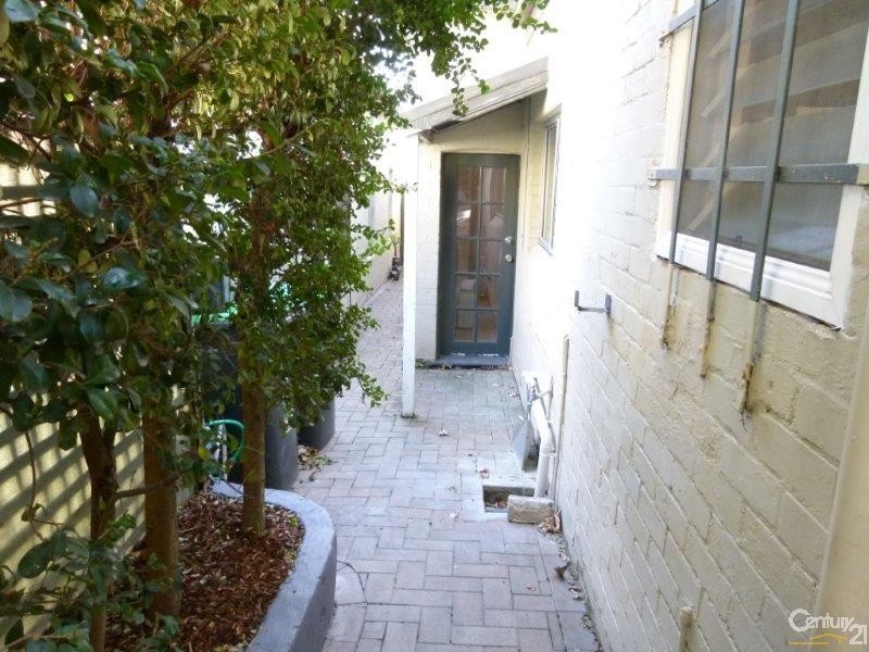 8 Edgecliff Road, Bondi Junction NSW 2022