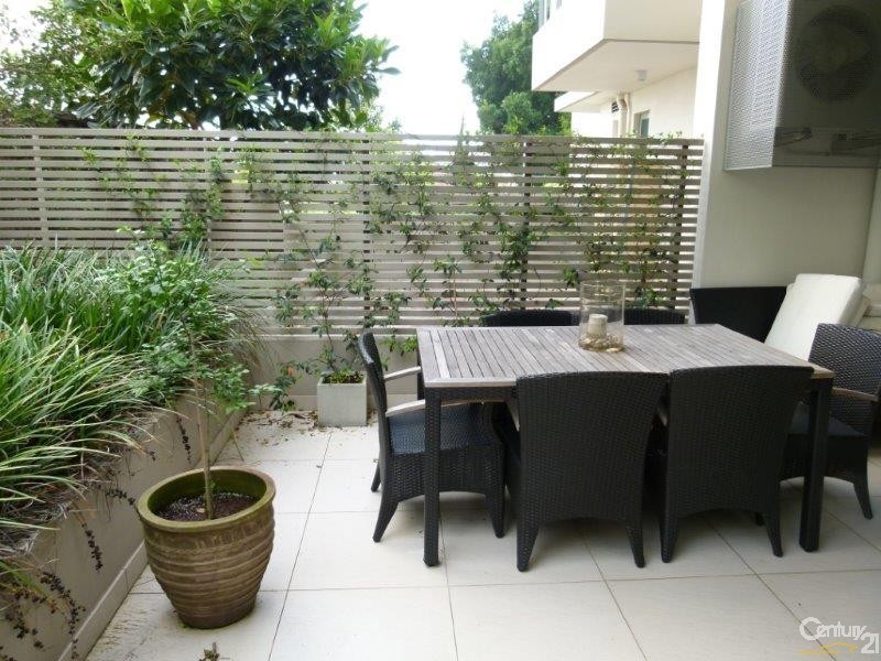 2/11 Waverley Crescent, Bondi Junction NSW 2022