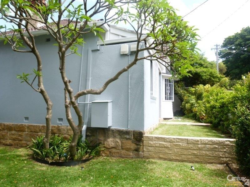 319 Simpson Street, Bondi NSW 2026