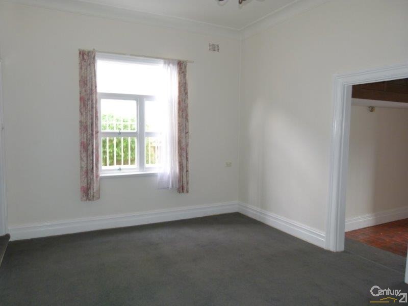 140 Denison Street, Queens Park NSW 2022