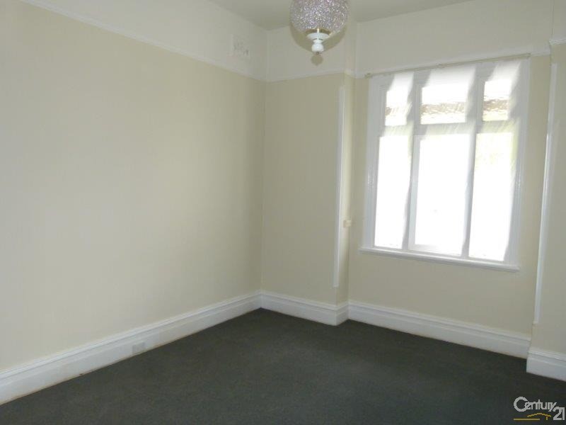 140 Denison Street, Queens Park NSW 2022