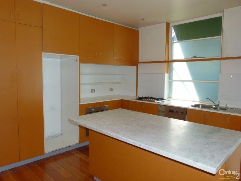 8 Lynch Avenue, Queens Park NSW 2022